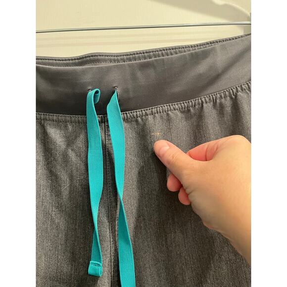 FIGS Size Large Technical Collection Gray Pull On Pant Scrubs TINY FLAW - Picture 5 of 8